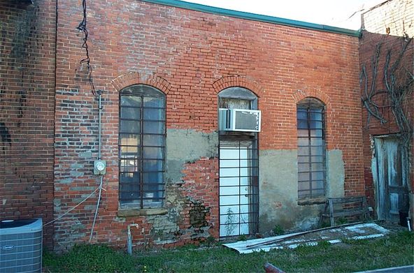 109 N Main St, Graford, TX 76449